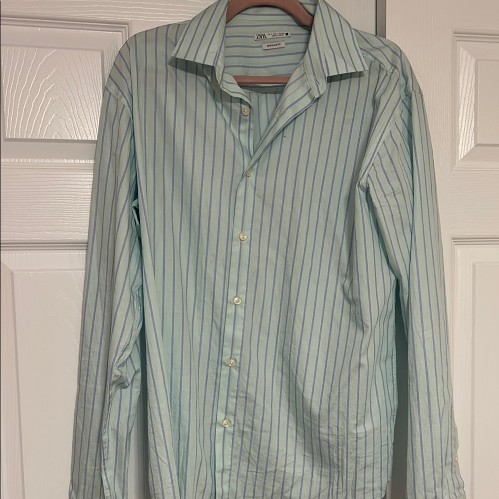 Zara Men's Light Green Striped Shirt